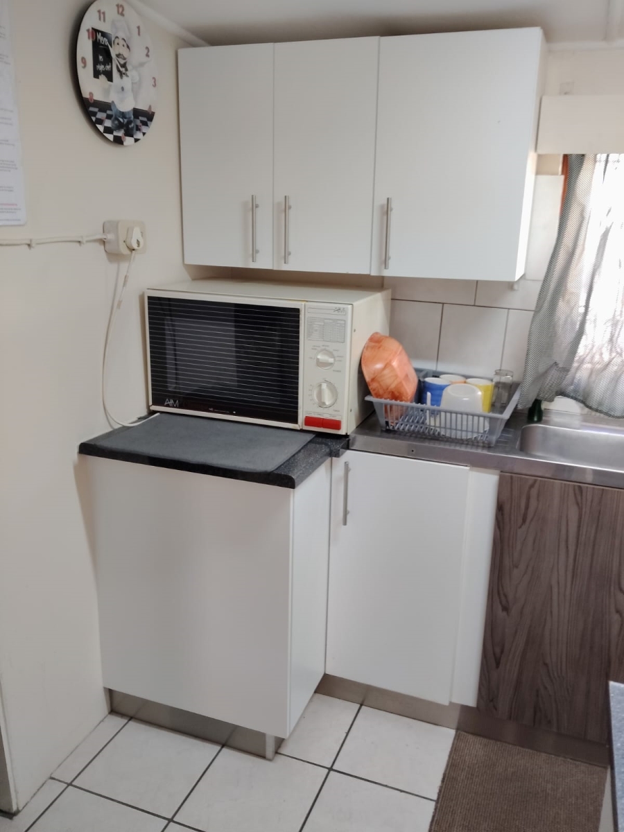5 Bedroom Property for Sale in Hartenbos Central Western Cape